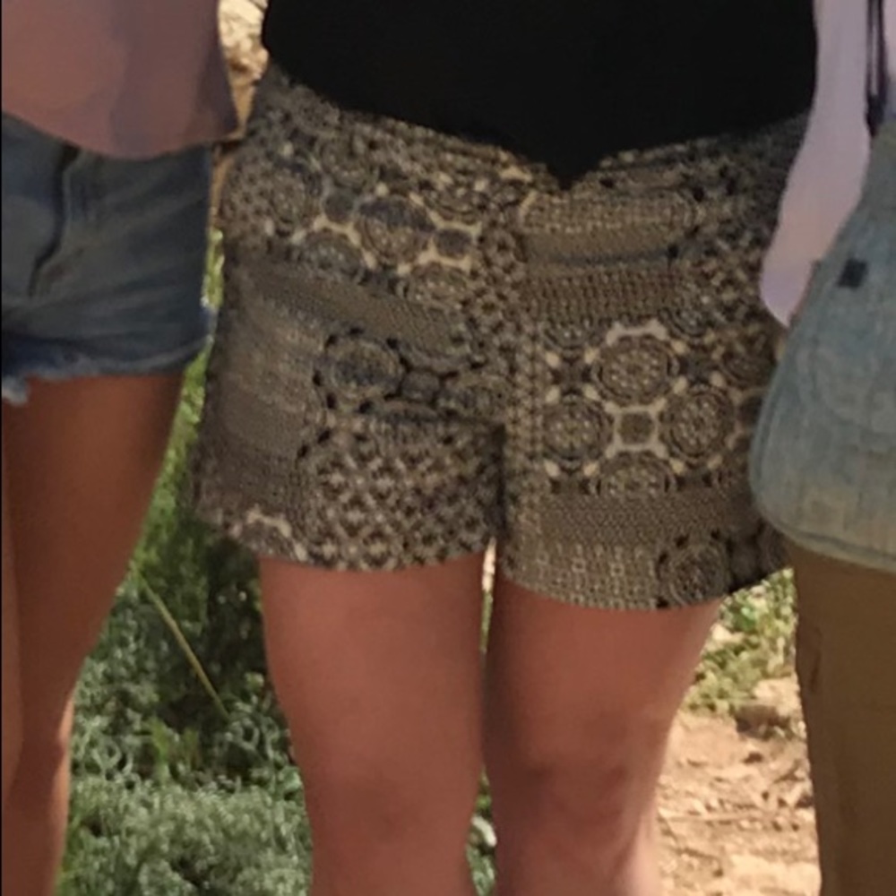 Black and White Print Shorts by Artisan NY